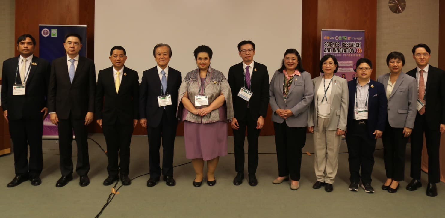 “Supamas” Presides over “Science, Research, and Innovation for Future Transition” Session Organized by NRCT at STS forum 2024
